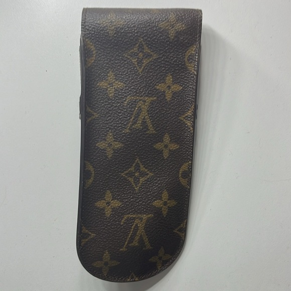 Louis Vuitton glasses case - Picture 2 of 4